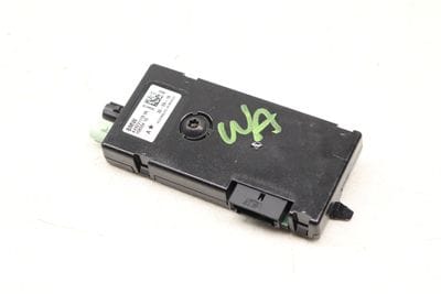 Antenna Booster / Amplifier (AM/FM) 65209231178