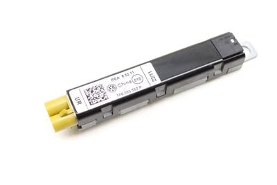 Antenna Booster (LOWER) 7P6035552P
