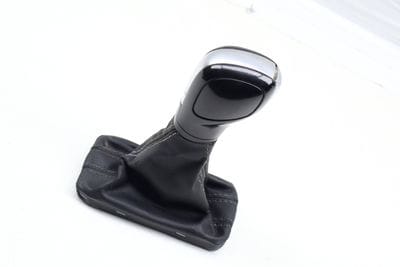 Automatic Shifter Knob w/ Boot 3CN713123