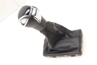 AUTOMATIC SHIFTER KNOB w/ BOOT 83B713139B