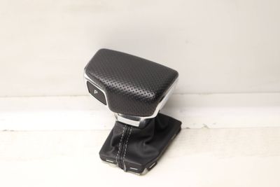 AUTOMATIC SHIFTER KNOB w/ BOOT 8W1713140F