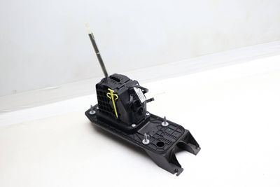 AUTOMATIC SHIFTER / SHIFTER ASSEMBLY 8J1713025L