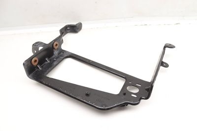 AUXILIARY RADIATOR MOUNT / BRACKET 4M0121261R