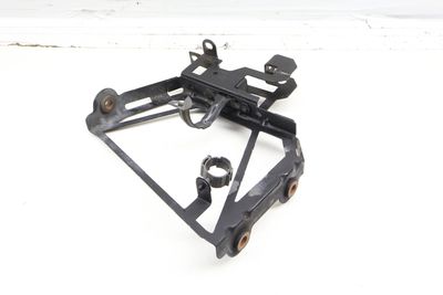 AUXILIARY RADIATOR MOUNT / BRACKET 8R0121261N