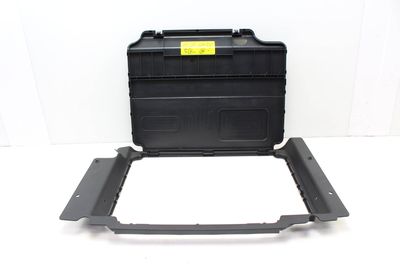 BATTERY / TOOL WELL COVER 8R0863565A