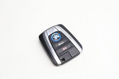 BMW KEY / KEYFOB 6805980