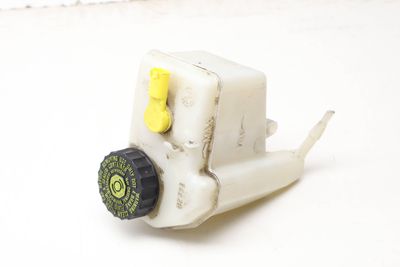 BRAKE FLUID RESERVOIR / TANK 6751589
