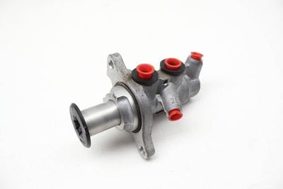 Brake Master Cylinder 7P0611019A