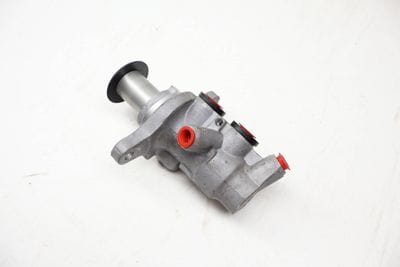 Brake Master Cylinder 7P0611019C