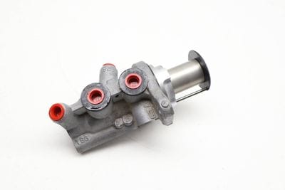 Brake Master Cylinder 7P0611019D