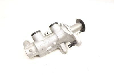 Brake Master Cylinder 8V1611021A
