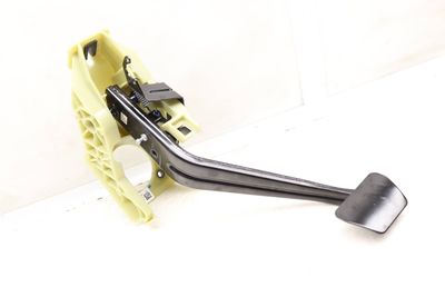 BRAKE PEDAL ASSEMBLY 6856422