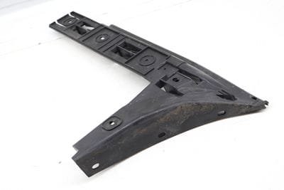 Bumper Guide / Bracket 3D5807393