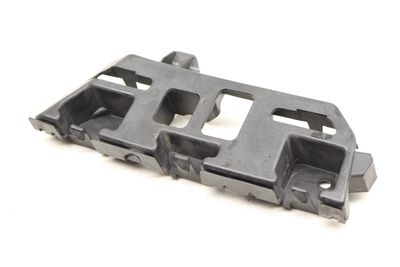 BUMPER GUIDE / MOUNT BRACKET 7P5807484D