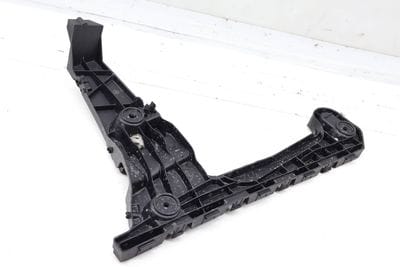 Bumper Guide / Mount Bracket 8W6807453B