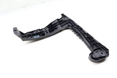 BUMPER GUIDE / MOUNT BRACKET 8W6807454B