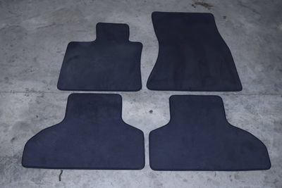 CARPET FLOOR MAT SET 7329309