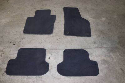 CARPET FLOOR MAT SET 5C1863011DB