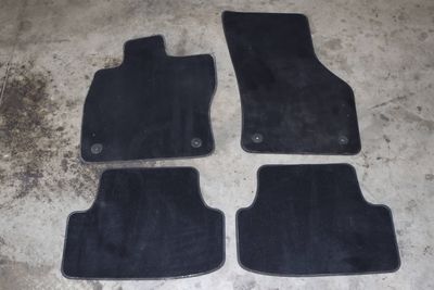 CARPET FLOOR MAT SET 5GM864435