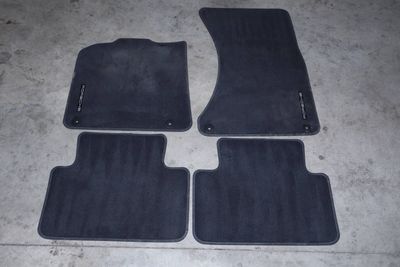 CARPET FLOOR MAT SET (PORSCHE)