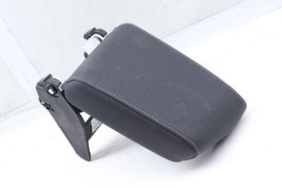 CENTER ARMREST / ARM REST 2GJ864207