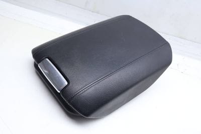 Center Armrest / Arm Rest 7P5864207CP