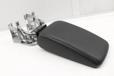 Center Armrest w/ Bracket 8V0864283