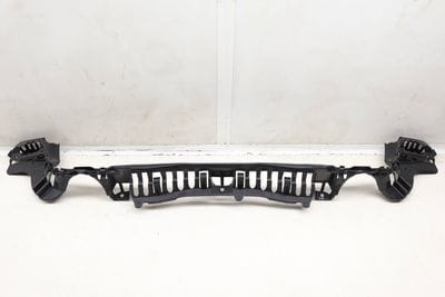 CENTER BUMPER GUIDE / BRACKET 7260462