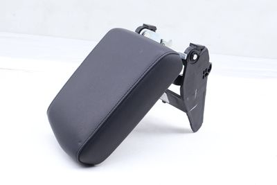 CENTER CONSOLE ARMREST / ARM REST 5NN864207C
