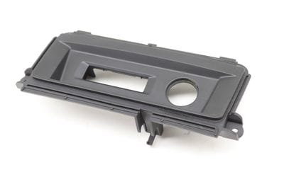 CENTER CONSOLE POWER OUTLET / TRIM 4M8863440