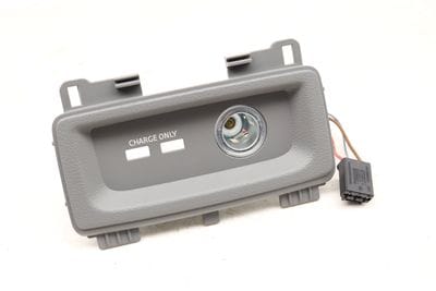 CENTER CONSOLE POWER OUTLET / TRIM 8W0863324A