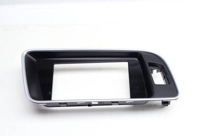 CENTER DASH DISPLAY SCREEN TRIM / BEZEL 8R1857186R