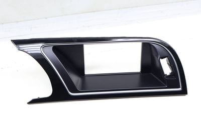 CENTER DASH DISPLAY TRIM / BEZEL 8T1857186AE