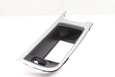 CENTER DASH DISPLAY TRIM / BEZEL 8T1857186H