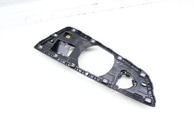 Center Dash Speaker Cover Bracket 4M8857736B