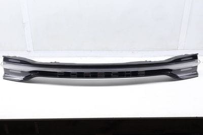Center LED Tail Light / Light Bar Assembly
