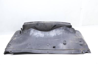 CENTER RADIATOR AIR DUCT / GUIDE