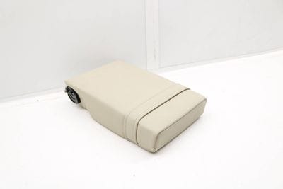 CENTER SEAT ARMREST / CUP HOLDER 7P6885081M