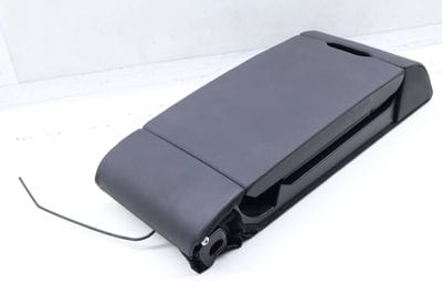 CENTER SEAT ARMREST / CUP HOLDER 8W6885205S