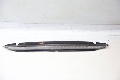 CENTER / THIRD BRAKE LIGHT