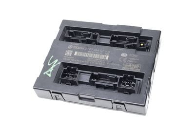 Comfort / Body Control Module / Ccm / BCM 8K0907064CF