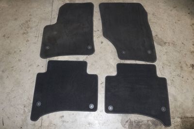 COMPLETE CARPET FLOOR MAT SET