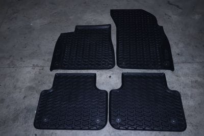 COMPLETE RUBBER FLOOR MAT SET 4M1061501