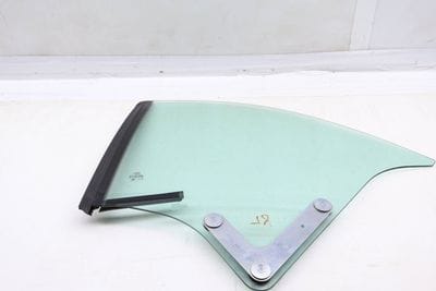 Convertible Side Quarter Window / Glass 8F0845297B