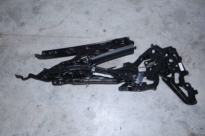CONVERTIBLE TOP HINGE ASSEMBLY 8V7871349B