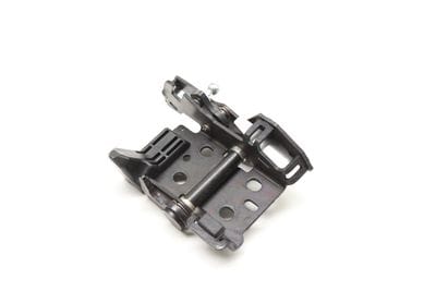 CONVERTIBLE TOP LATCH BRACKET 8F0871406