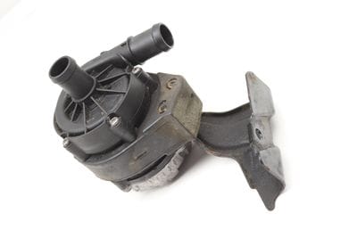 COOLANT / WATER PUMP w/ BRACKET 04L965567B