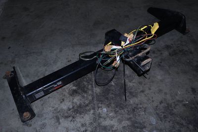 CURT #13366 TOW / TRAILER HITCH (CLASS 3) ASSEMBLY