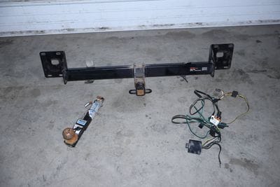 Curt Class 1 1-1/4" Trailer Hitch Receiver w/ Wiring Harness (11422)