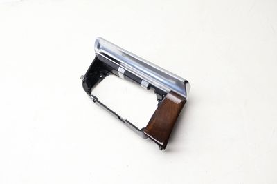 DASH AIR VENT TRIM / BEZEL